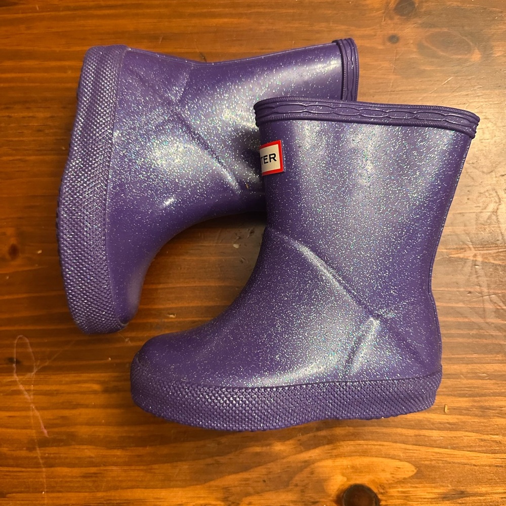 Hunter Toddler Sparkly Purple Boots - Picture 2 of 3